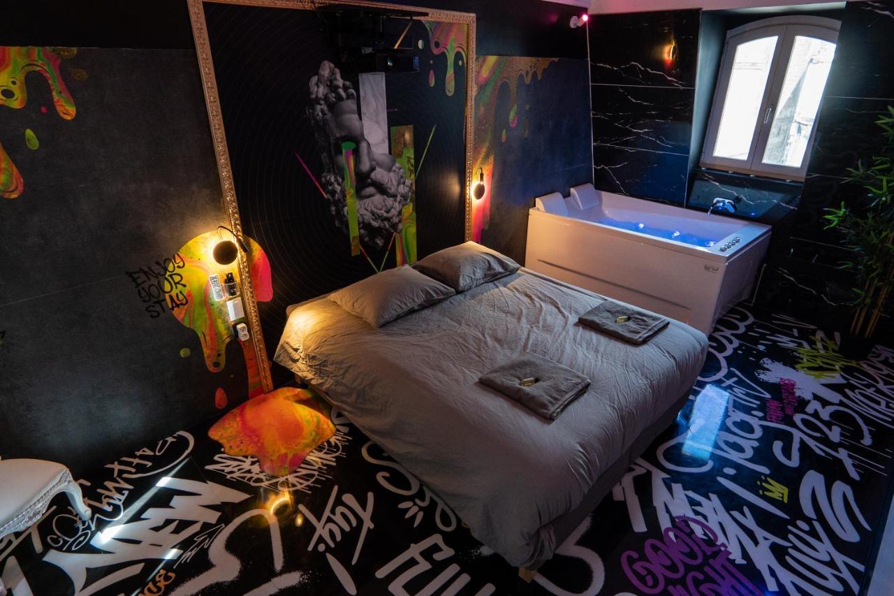 Capsule Art Deco - Jacuzzi - Netflix - Home Cinema - Arcade De Jeux & Nintendo Switch - 2 Chambres - Filet Suspendu Valenciennes Luaran gambar