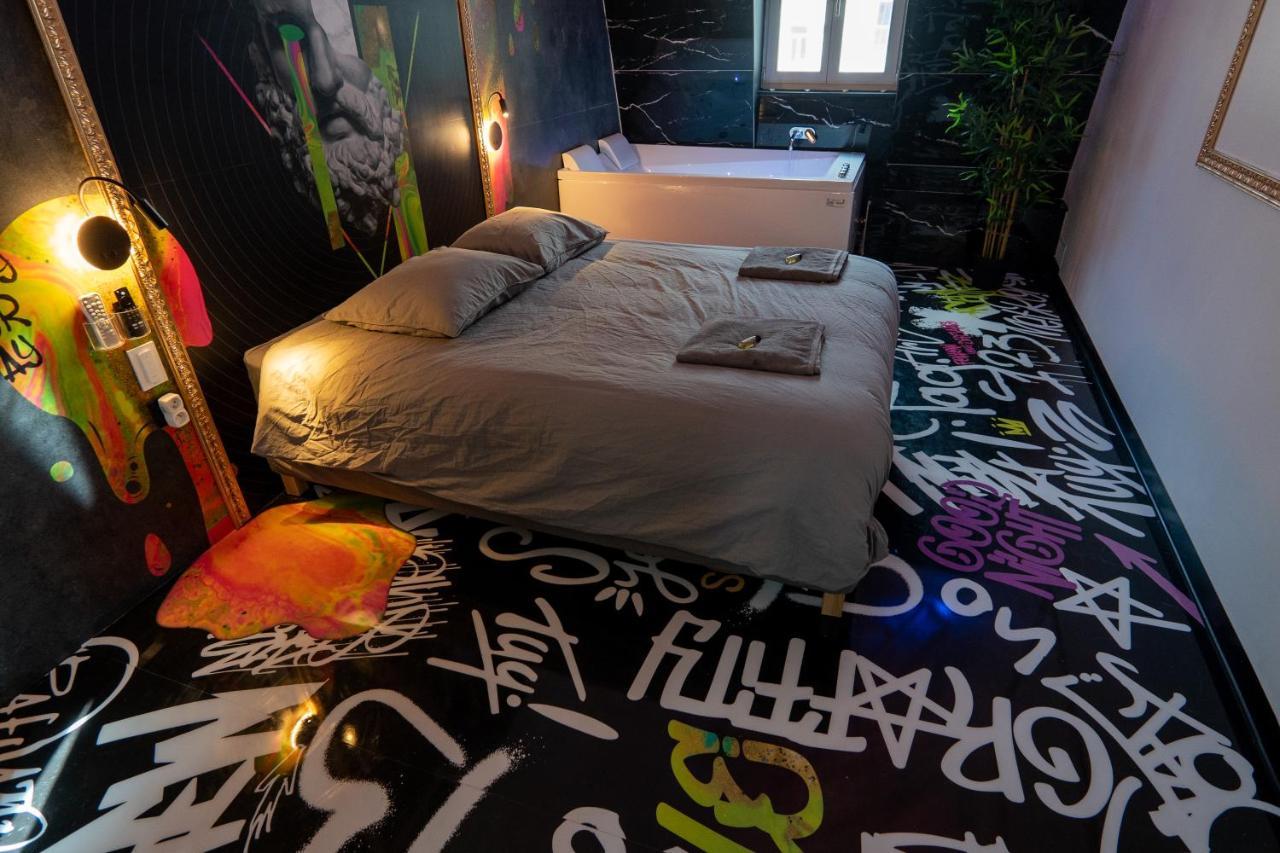 Capsule Art Deco - Jacuzzi - Netflix - Home Cinema - Arcade De Jeux & Nintendo Switch - 2 Chambres - Filet Suspendu Valenciennes Luaran gambar